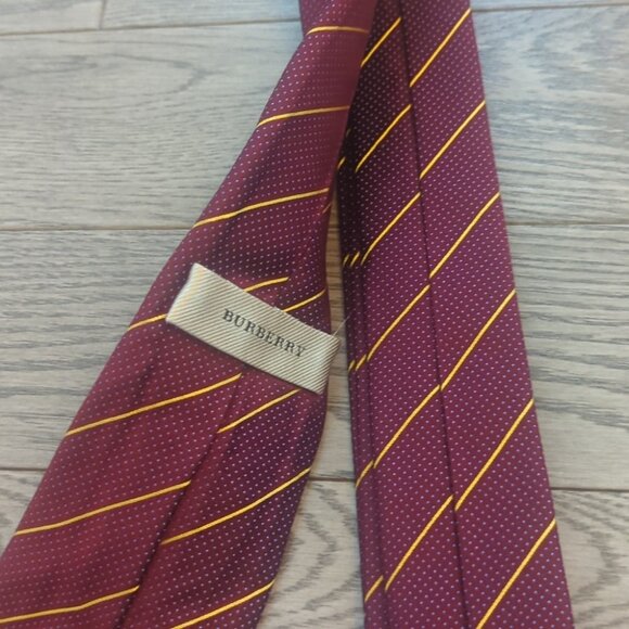 Men's Burberry Elegant Burgundy & Gold Striped Silk Tie - Like New - Picture 5 of 6